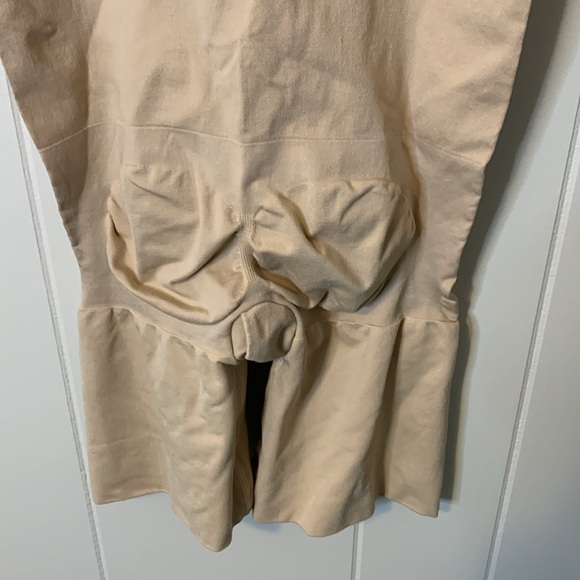 NWT Assets by Spanx Full Body Shapewear Nude Size Extra Large - Picture 7 of 7